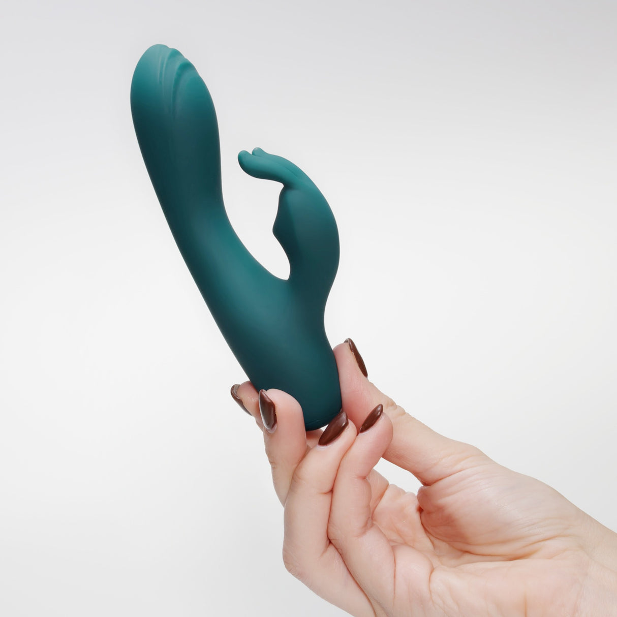 Proporzioni del Mini Vibratore Rabbit Lola di CRUSHIOUS