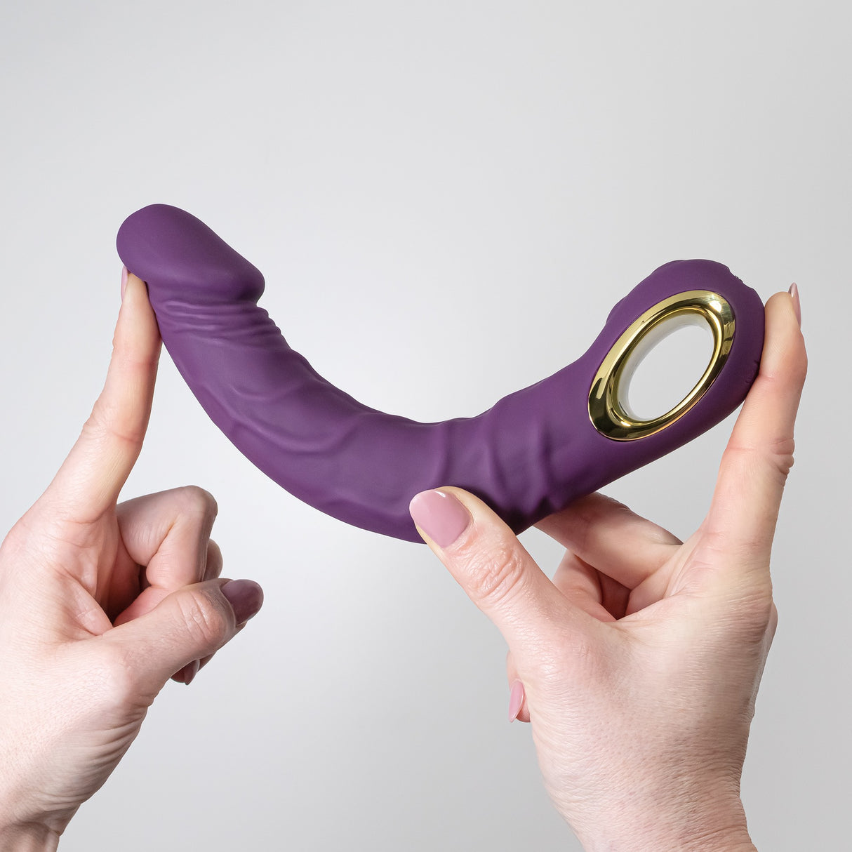 Vibratore Realistico Flessibile Magnus Viola
